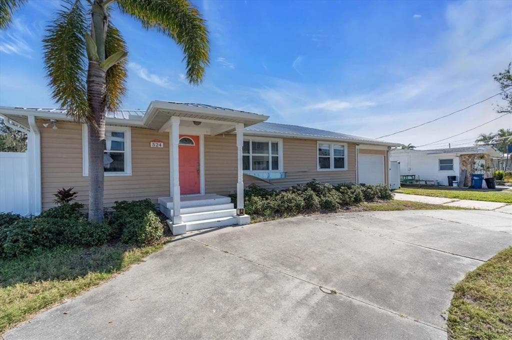 524 PALM AVENUE photo 5