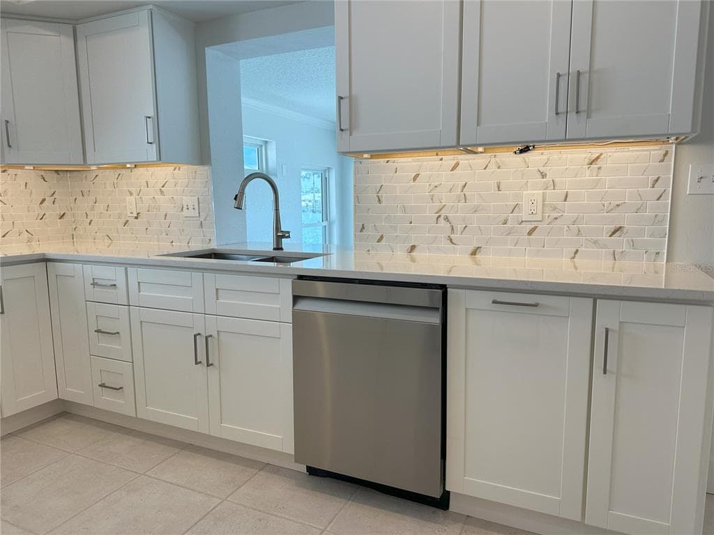 10103 TARPON DRIVE photo 25