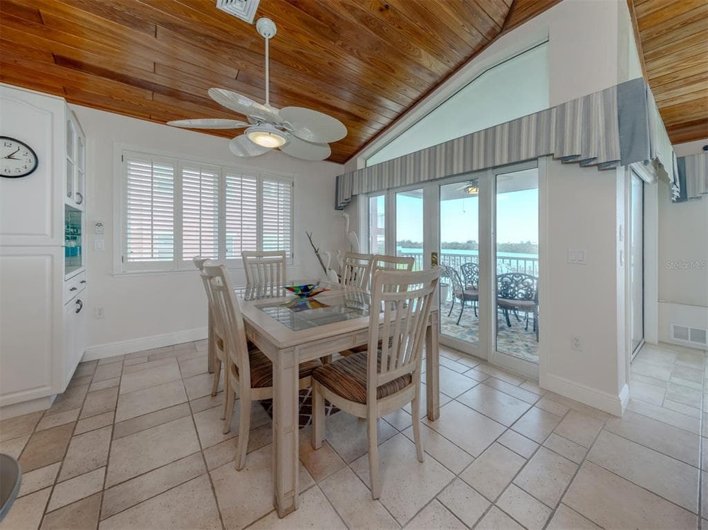 1400 BEACH ROAD 3 photo 16