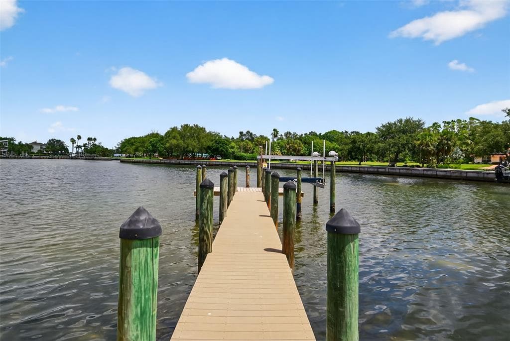 377 S SHORE DRIVE photo 11