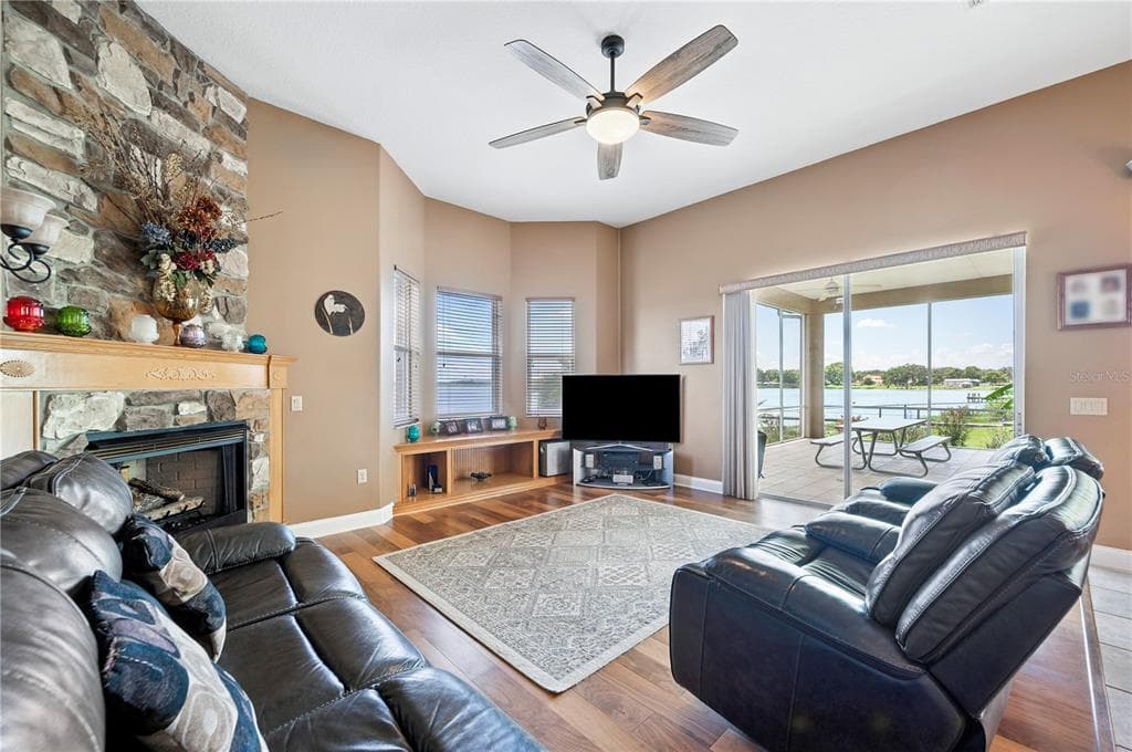 102 BAYBERRY DRIVE photo 13