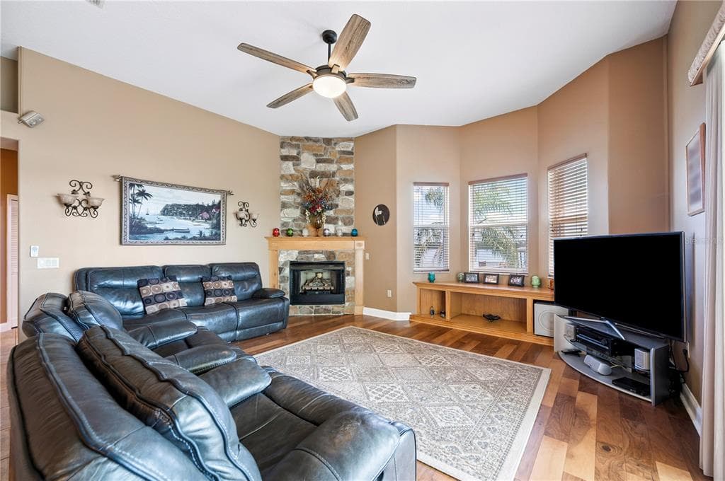 102 BAYBERRY DRIVE photo 12