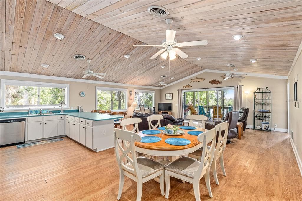 8178 LITTLE GASPARILLA ISLAND photo 17