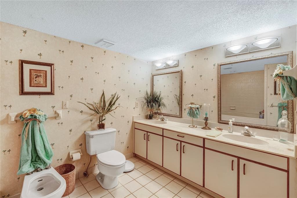 1582 GULF BOULEVARD 1506 photo 25