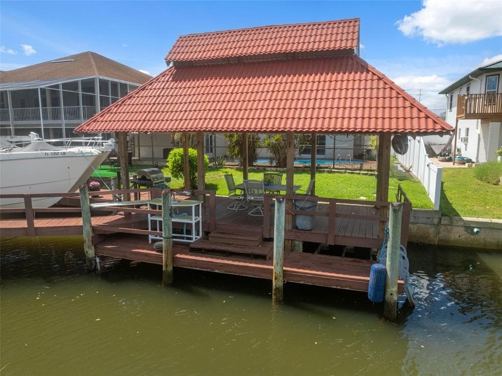 7711 HATTERAS DRIVE photo 5