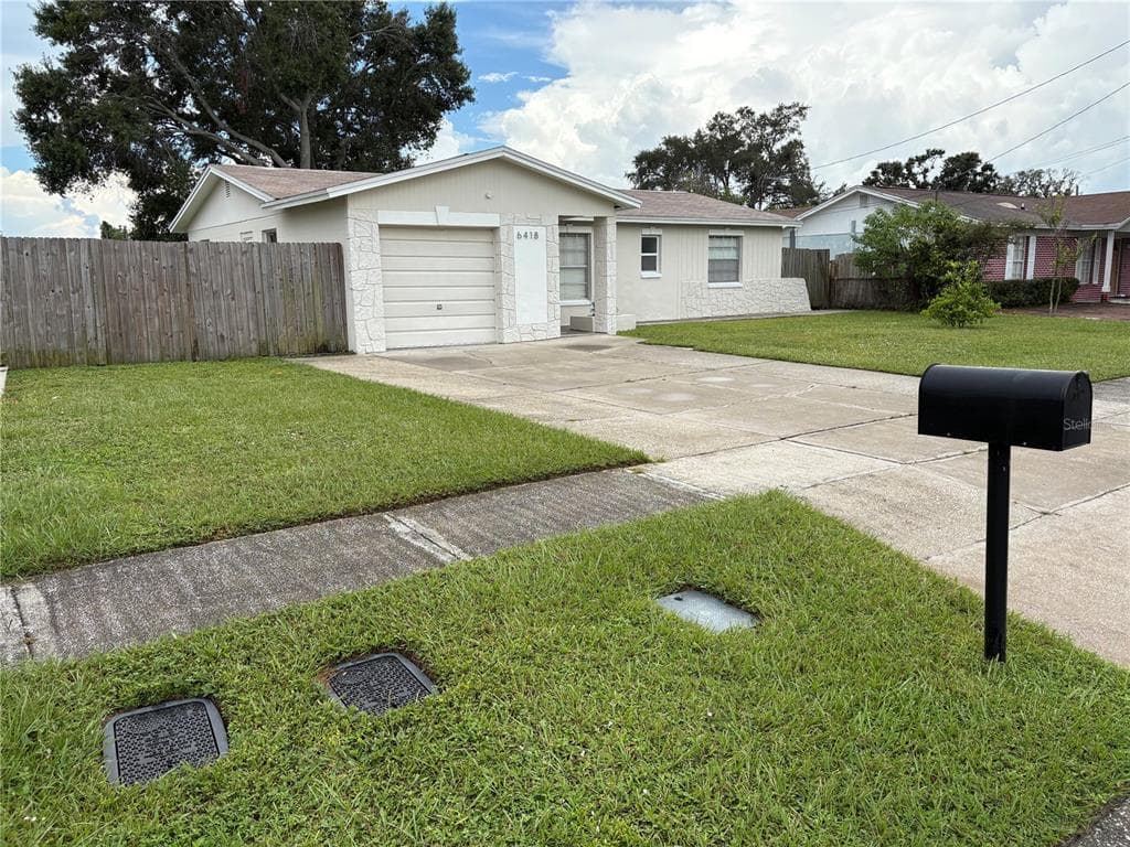 6418 W PARIS STREET photo 4