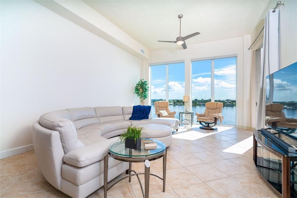 1375 BEACH ROAD 309 photo 21