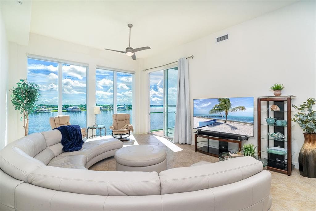 1375 BEACH ROAD 309 photo 24