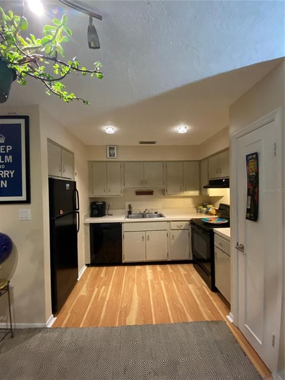 5020 BEACH DRIVE SE D photo 6