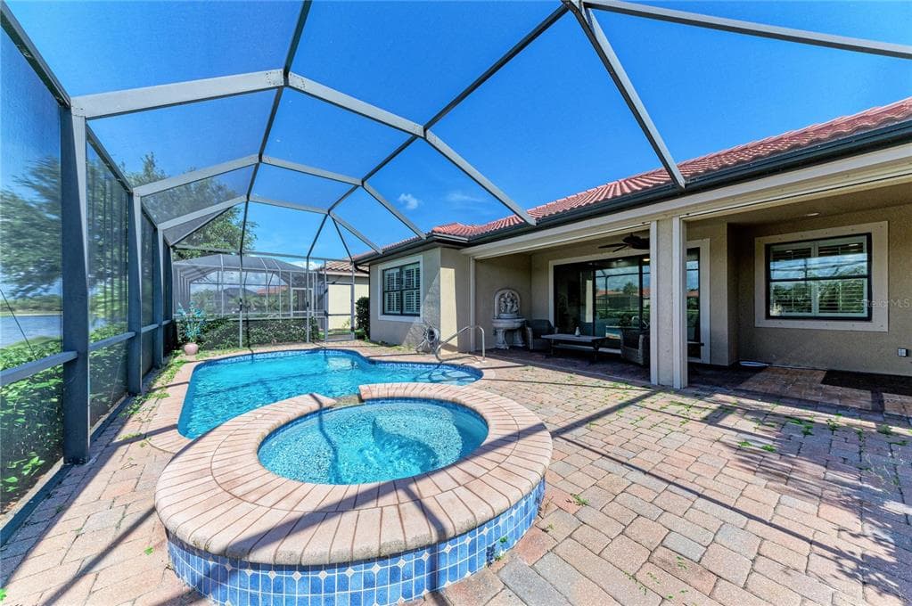 1310 CIELO COURT photo 2