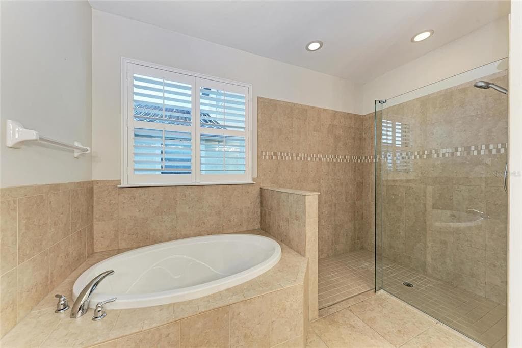 1310 CIELO COURT photo 6