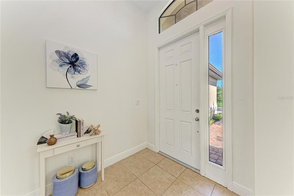 1310 CIELO COURT photo 3