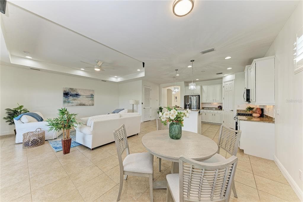 1310 CIELO COURT photo 5