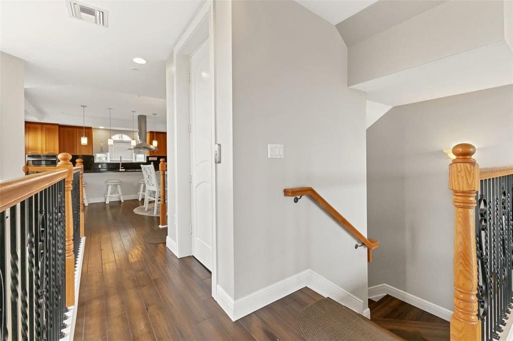2522 MAGDALINA DRIVE photo 13