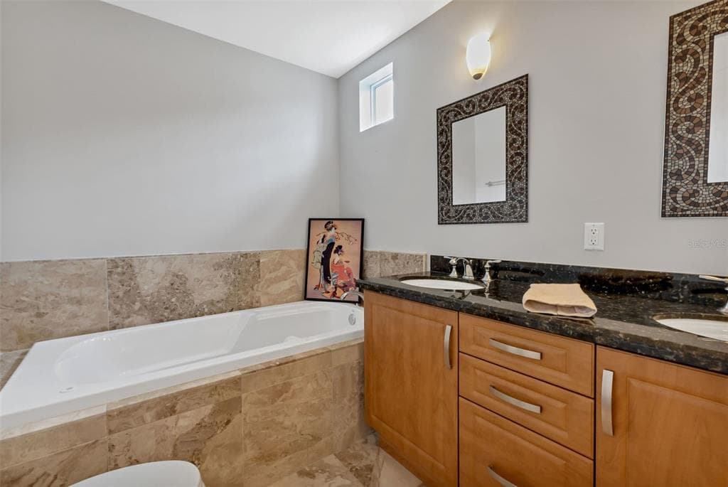 2522 MAGDALINA DRIVE photo 9