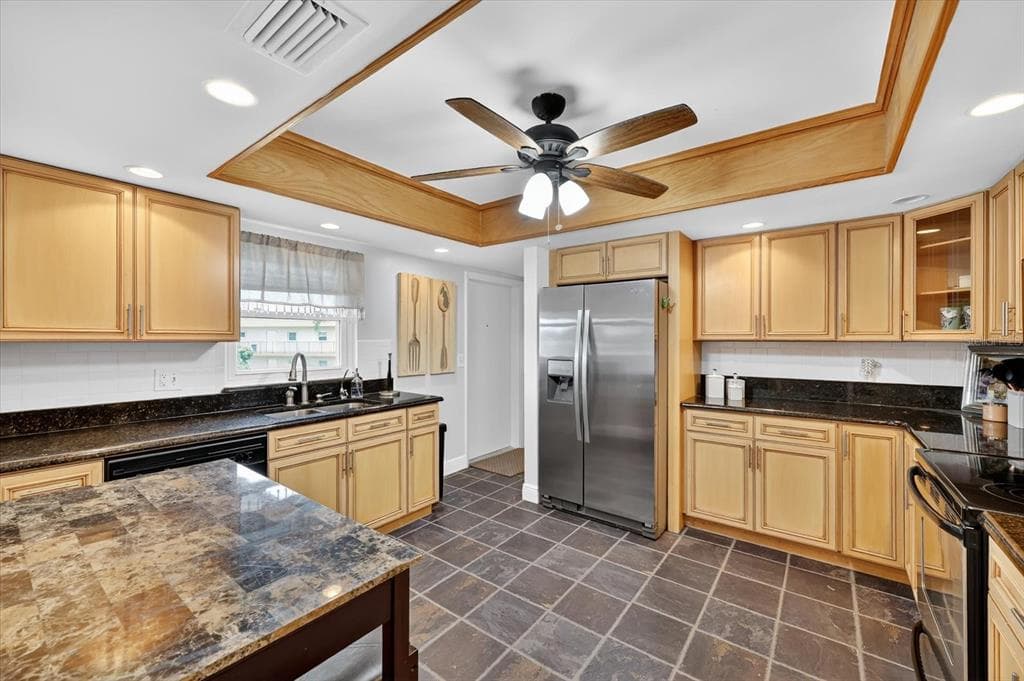 5020 BRITTANY DRIVE S 322 photo 11
