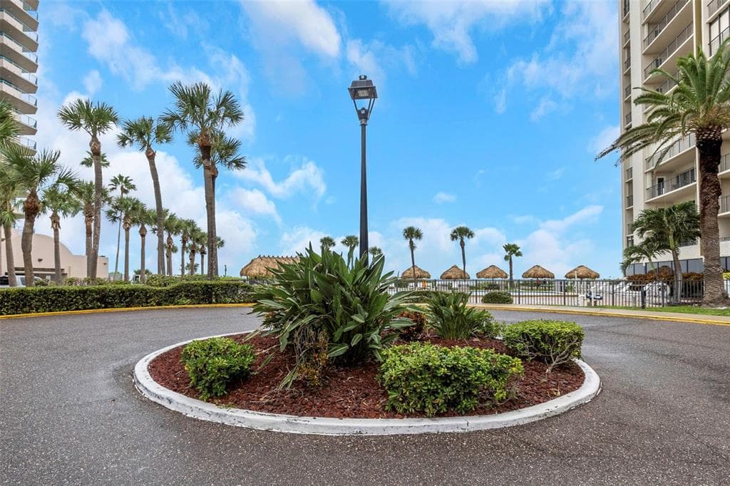 1480 GULF BOULEVARD 506 photo 6