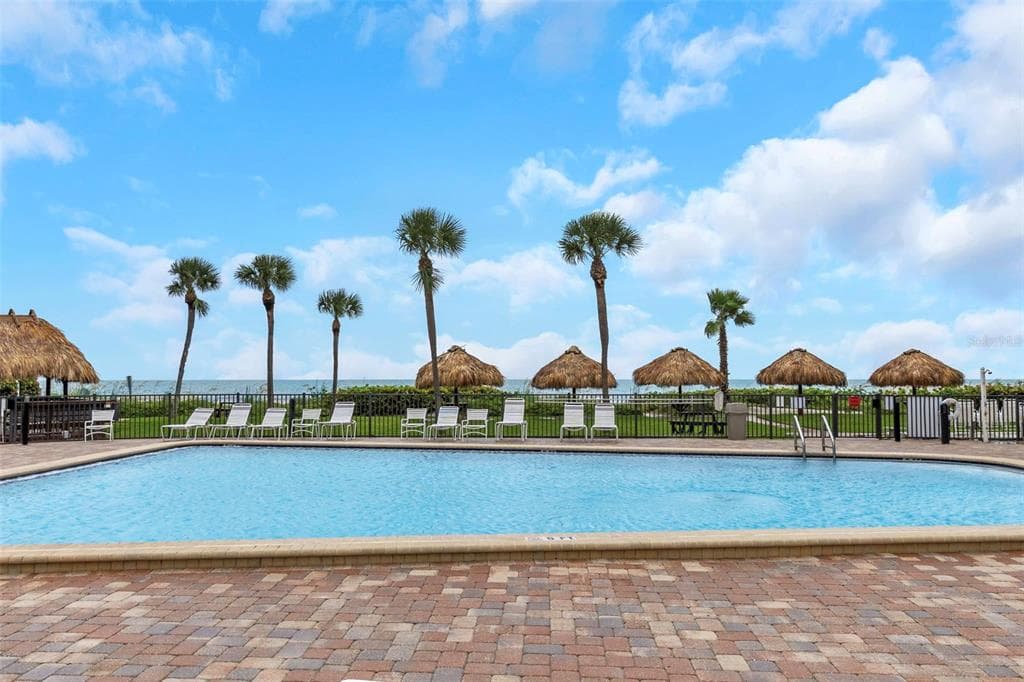 1480 GULF BOULEVARD 506 photo 7