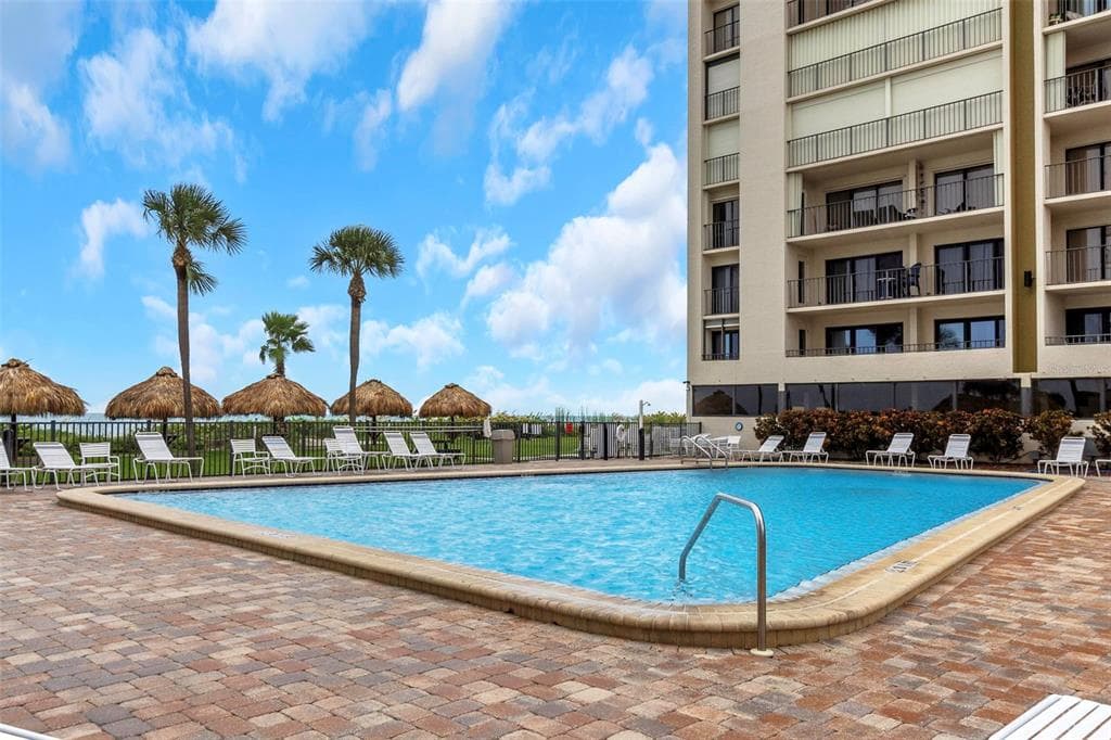 1480 GULF BOULEVARD 506 photo 9