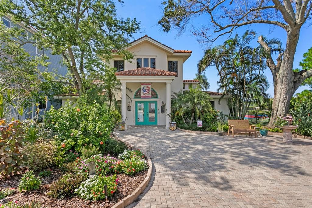 1632 SEA BREEZE DRIVE photo 2
