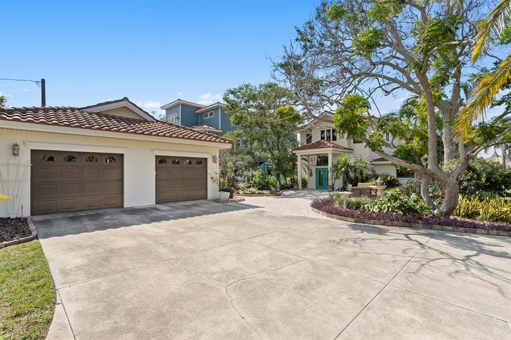 1632 SEA BREEZE DRIVE photo 3