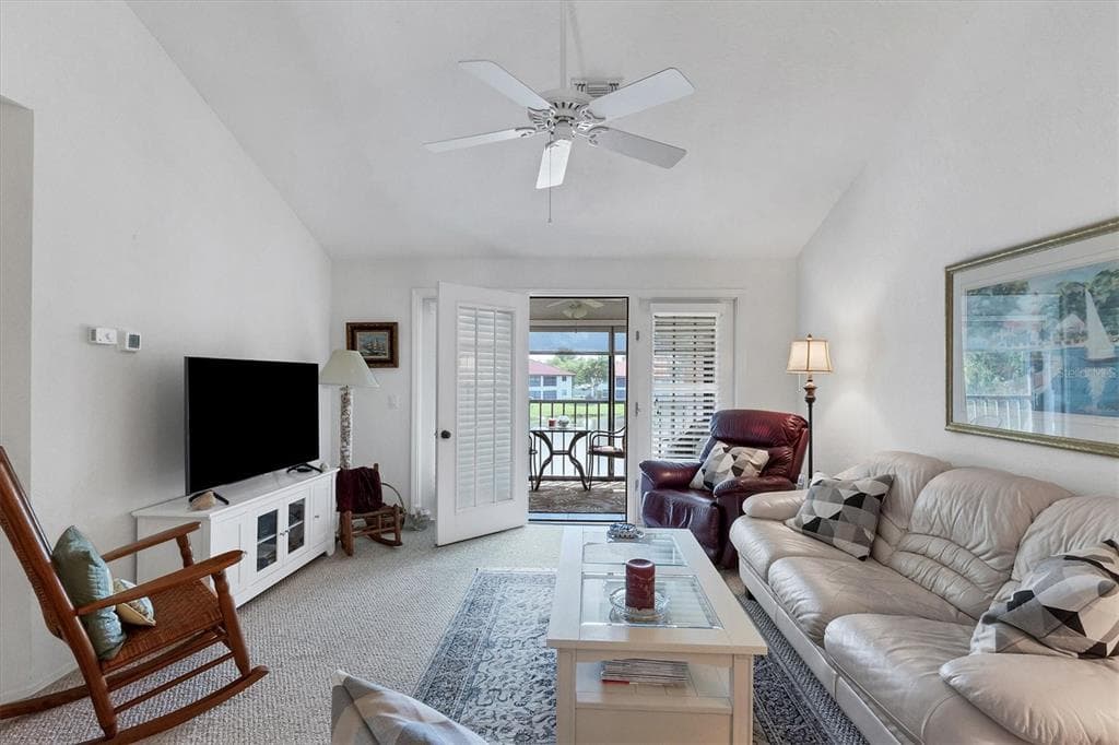 504 PINE HOLLOW CIRCLE 504 photo 9