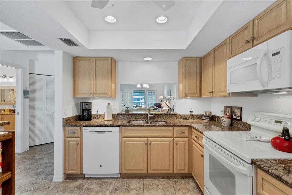 504 PINE HOLLOW CIRCLE 504 photo 15