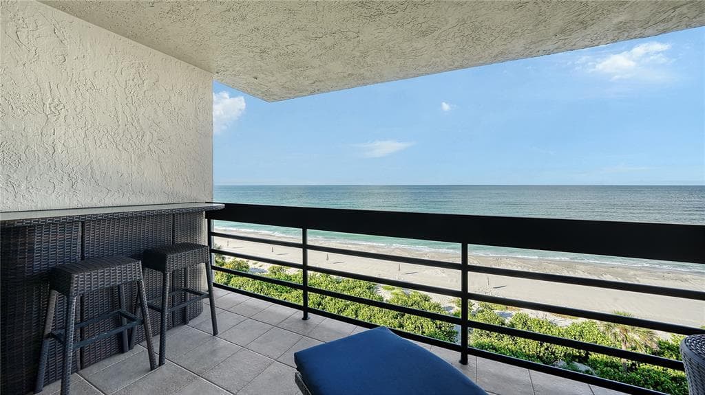 1055 GULF OF MEXICO DRIVE 504 photo 13