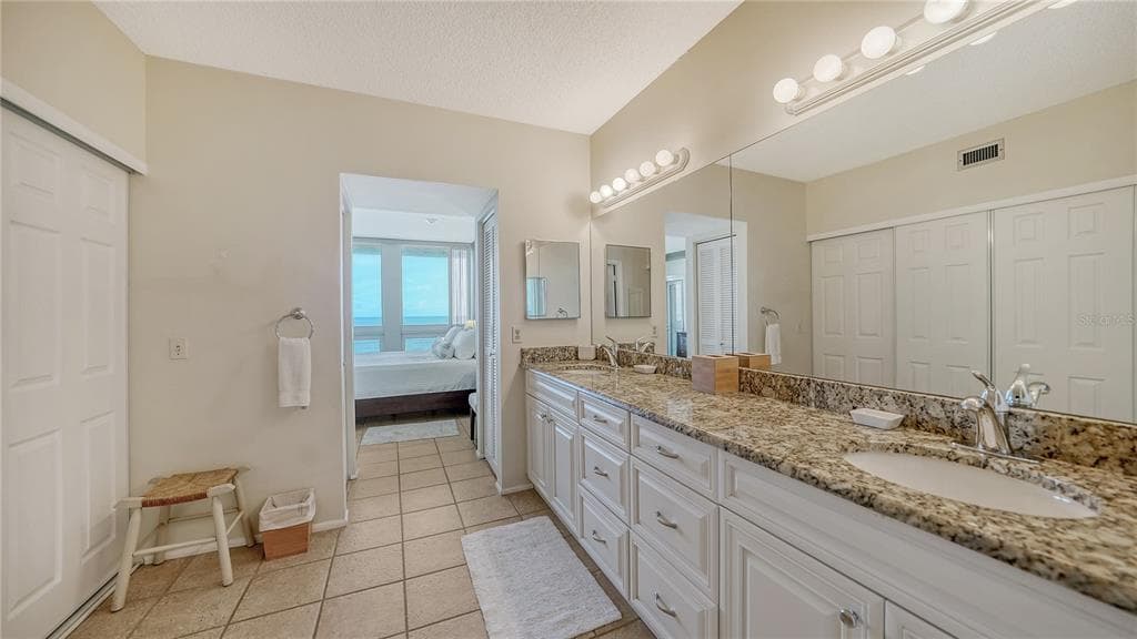 1055 GULF OF MEXICO DRIVE 504 photo 18