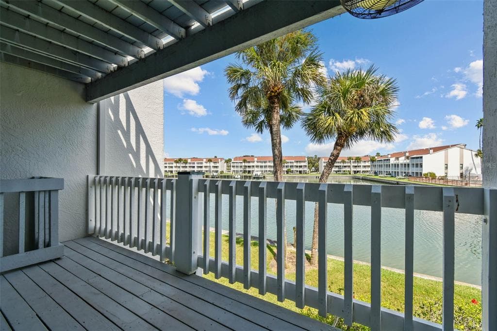 12134 CAPRI CIR S 803 photo 6