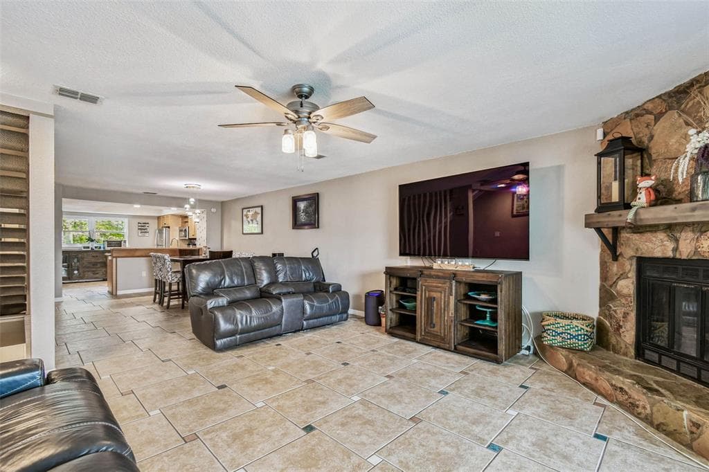 12134 CAPRI CIR S 803 photo 5