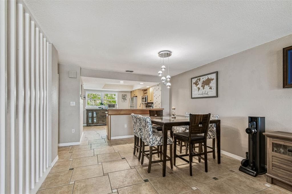 12134 CAPRI CIR S 803 photo 9