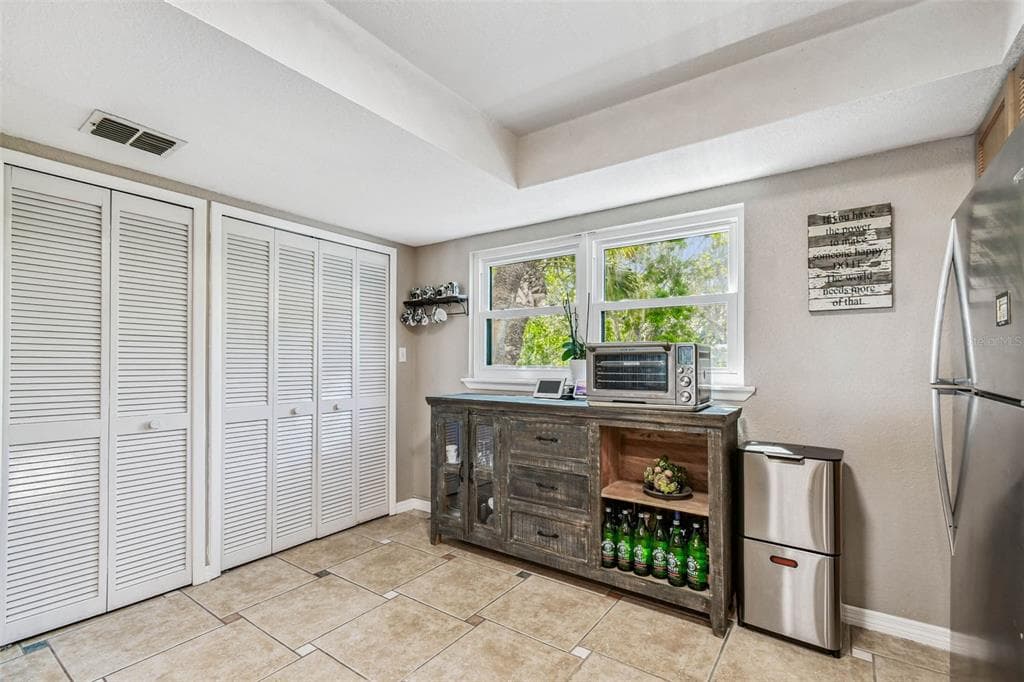 12134 CAPRI CIR S 803 photo 15
