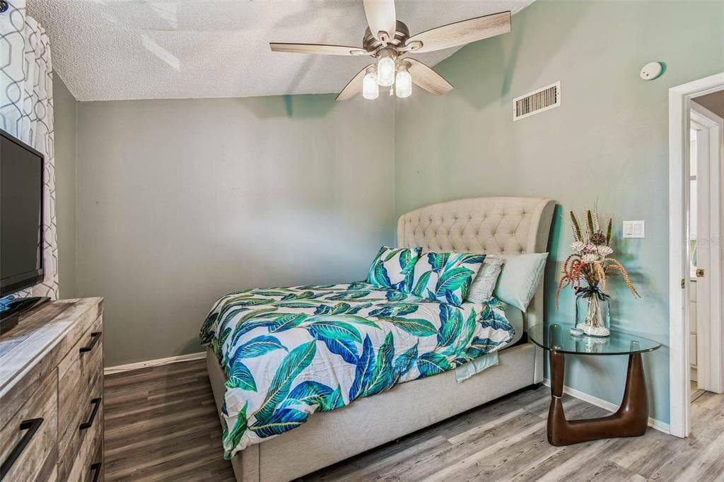 12134 CAPRI CIR S 803 photo 25