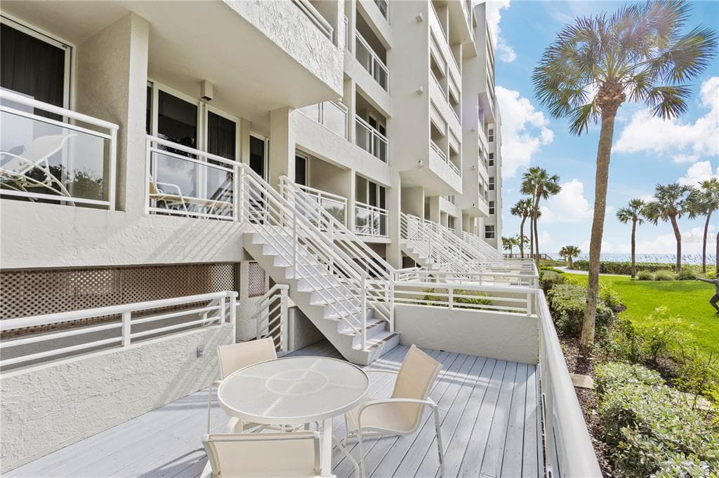 240 SANDS POINT ROAD 4102 photo 23