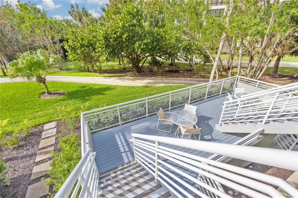 240 SANDS POINT ROAD 4102 photo 21
