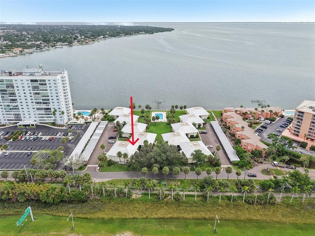 7300 SUNSHINE SKYWAY LANE S 202 photo 3