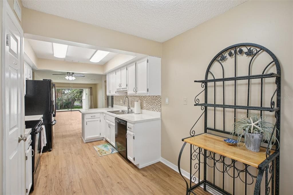 7300 SUNSHINE SKYWAY LANE S 202 photo 5