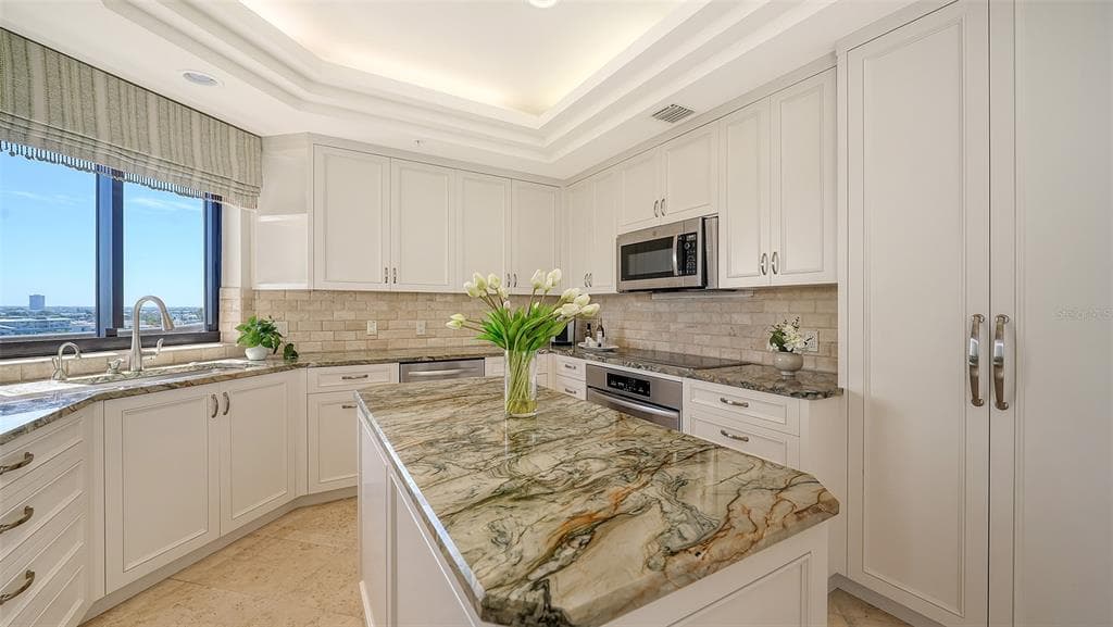 435 L AMBIANCE DRIVE L707 photo 25