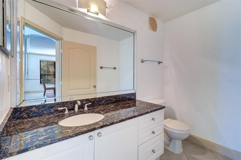 2757 VIA CIPRIANI 1114A photo 11
