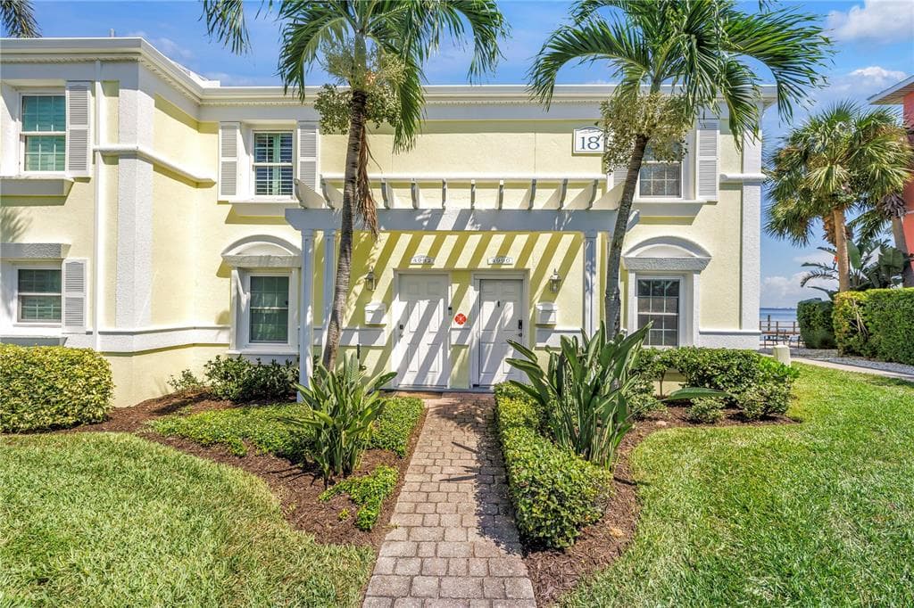 4982 COQUINA KEY DRIVE SE photo 3