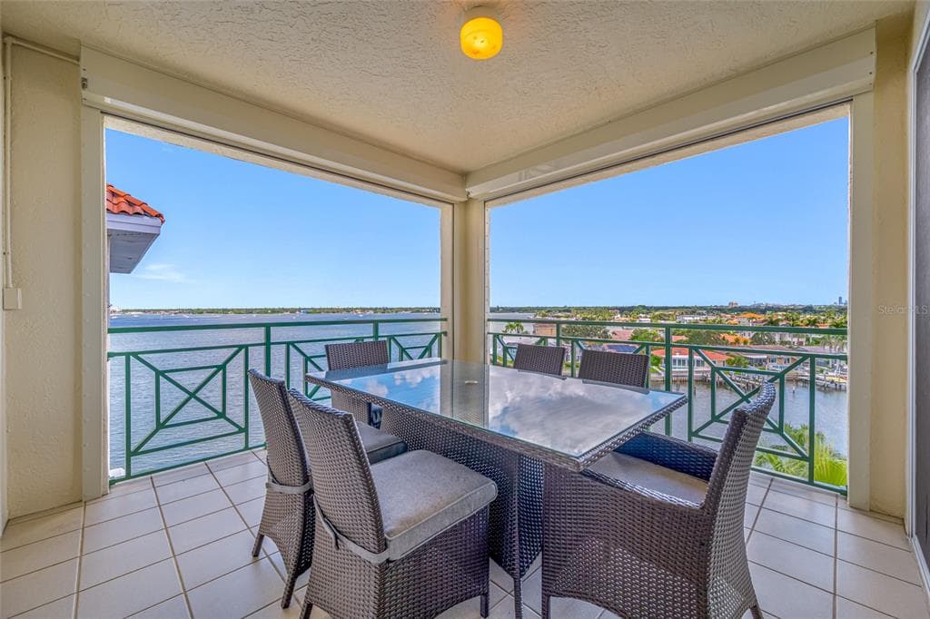 4717 DOLPHIN CAY LANE S 608 photo 20