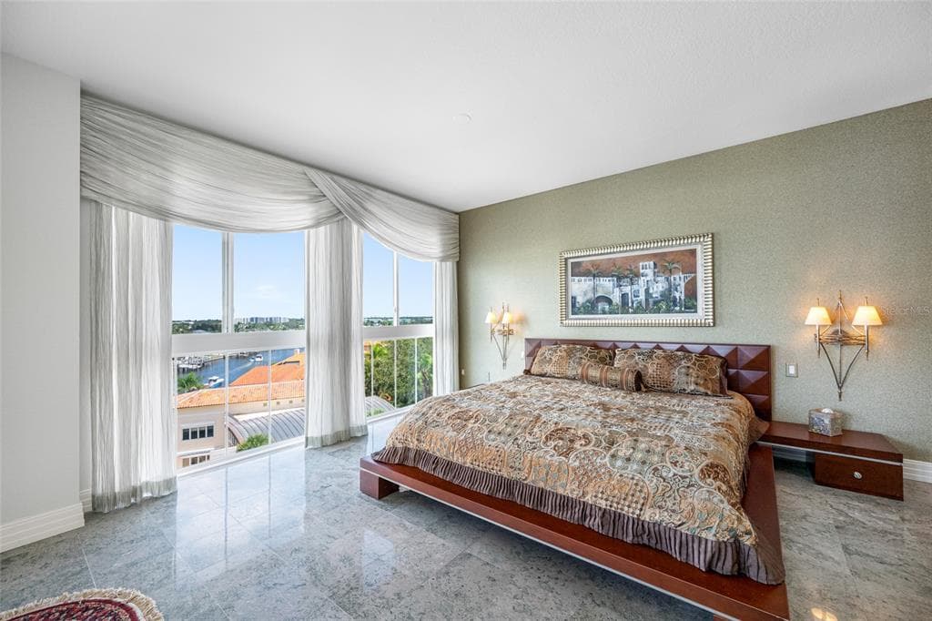 4717 DOLPHIN CAY LANE S 608 photo 25