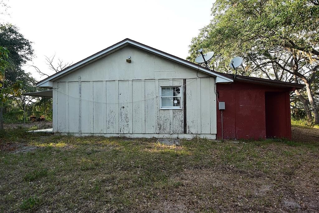7610 ANNA AVENUE photo 10