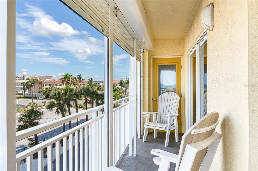 17450 GULF BOULEVARD 206 photo 17