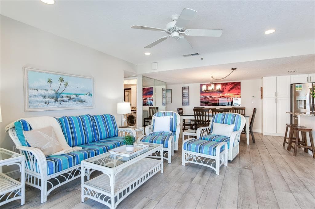 17450 GULF BOULEVARD 206 photo 20