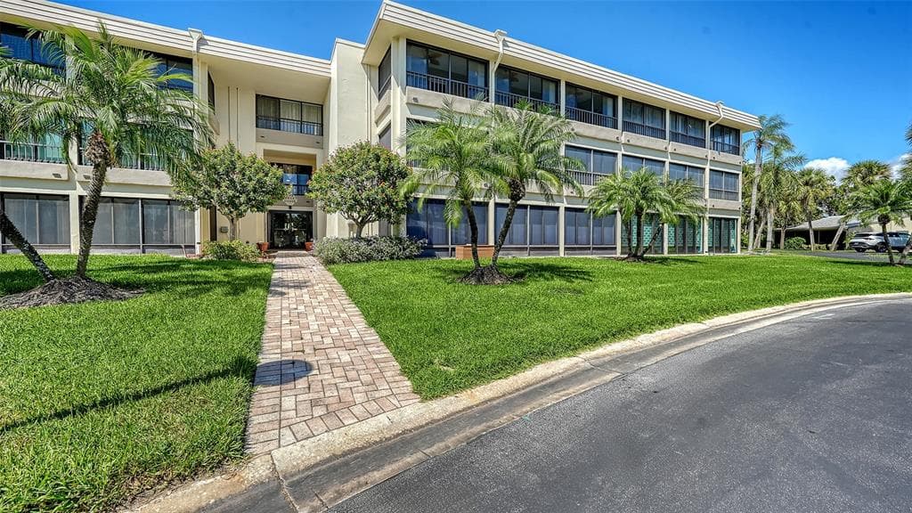 225 HOURGLASS WAY 103 photo 5