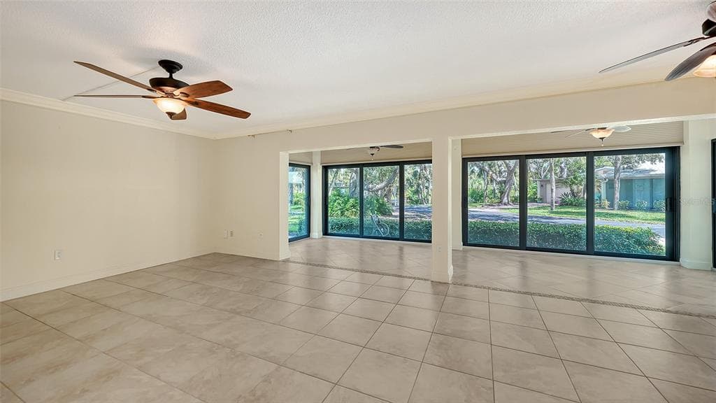 225 HOURGLASS WAY 103 photo 8