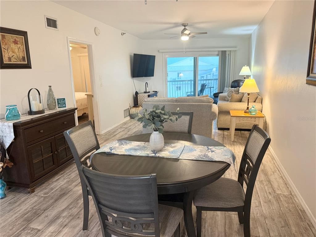 1480 GULF BOULEVARD 304 photo 11