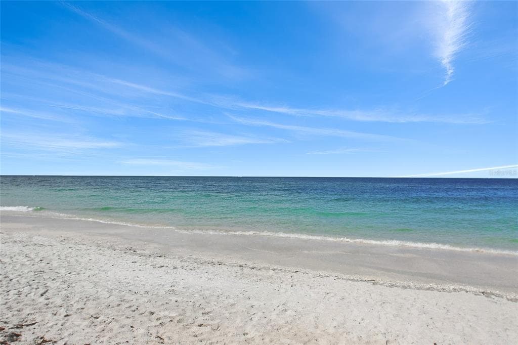 325 SUNRISE DRIVE photo 12